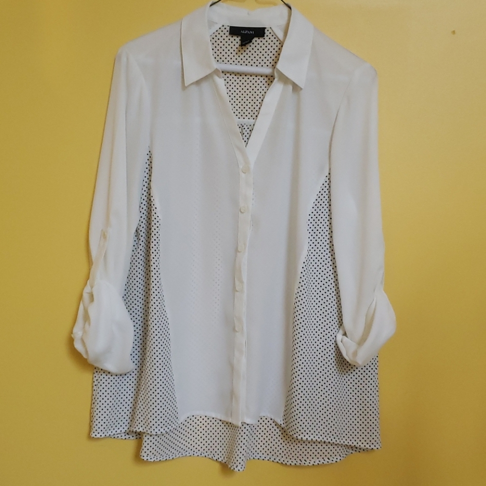 💰Polka-dot  blouse💰